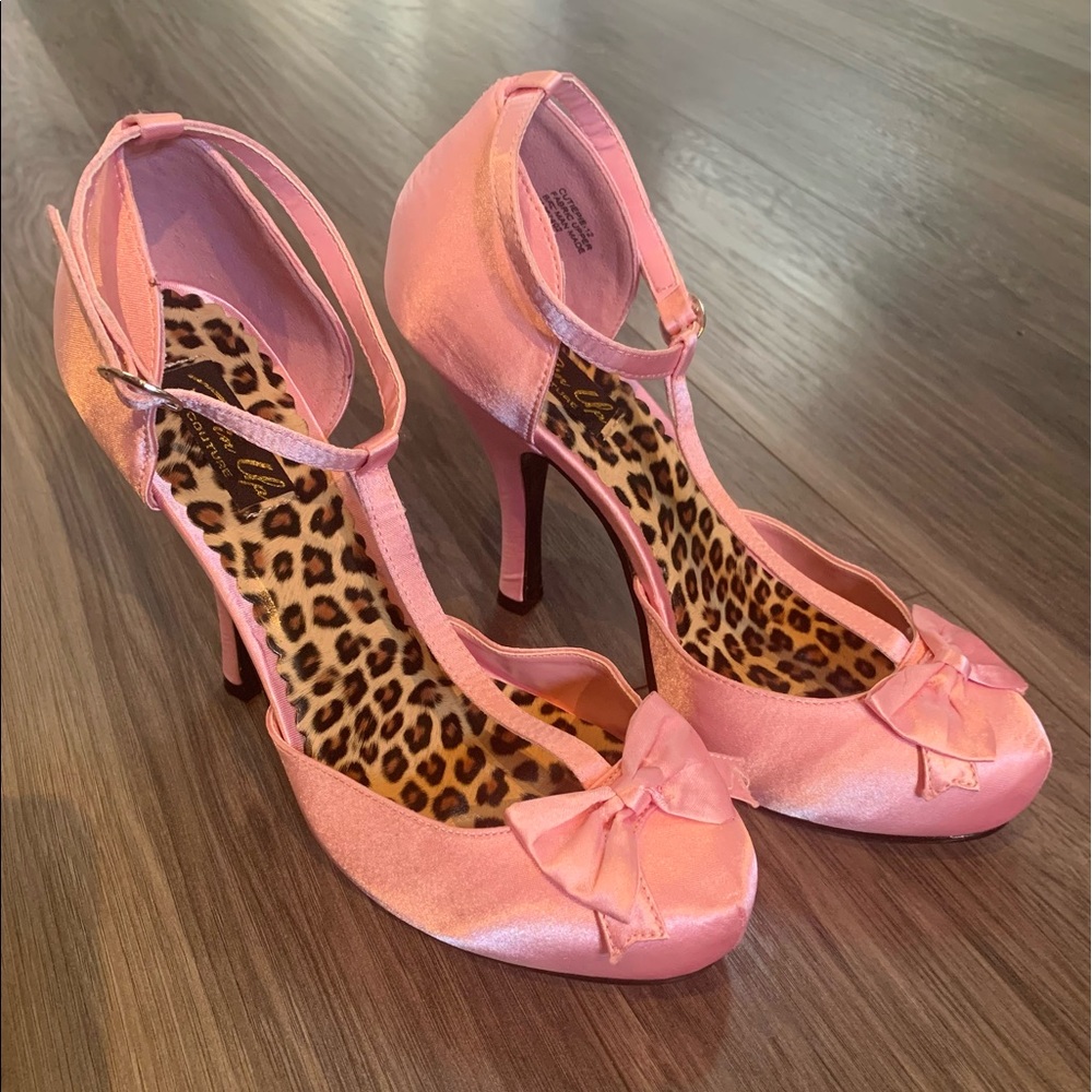 Pinup Couture Cutie Pie Vintage Pumps (Pink)